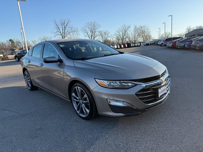 Chevrolet Malibu Vehicle Full-screen Gallery Image 8