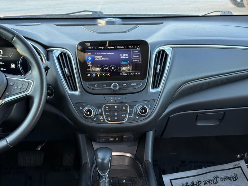 Chevrolet Malibu Vehicle Full-screen Gallery Image 13