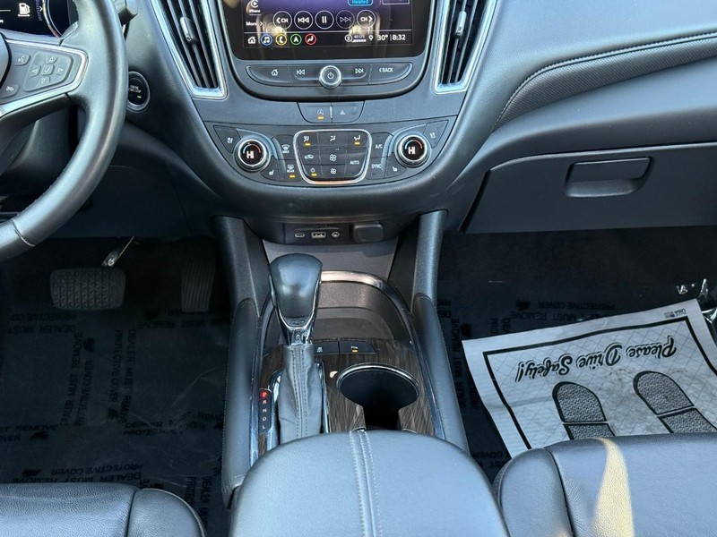 Chevrolet Malibu Vehicle Full-screen Gallery Image 14