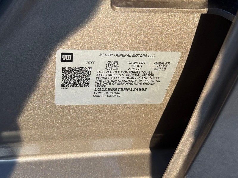 Chevrolet Malibu Vehicle Full-screen Gallery Image 23