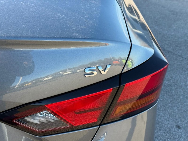 Nissan Altima Vehicle Image 07