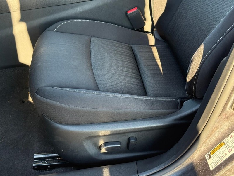 Nissan Altima Vehicle Image 22