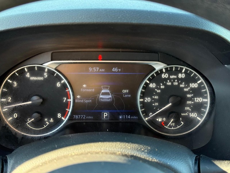 Nissan Altima Vehicle Image 26