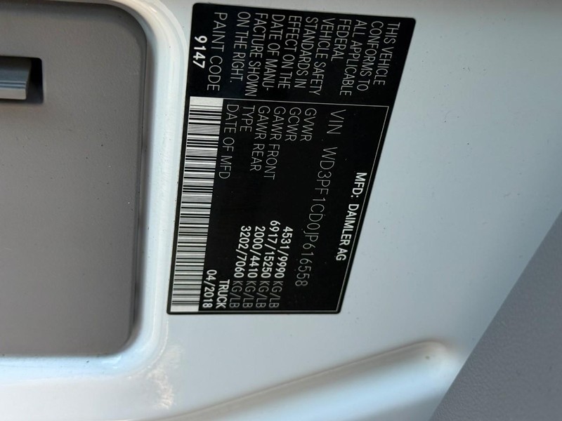 Mercedes-Benz Sprinter Vehicle Full-screen Gallery Image 17