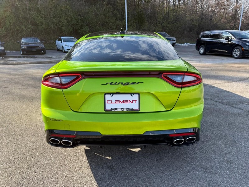 Kia Stinger Vehicle Image 08