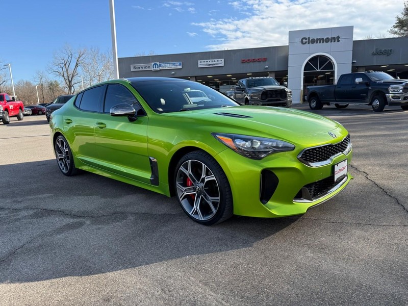 Kia Stinger Vehicle Image 11