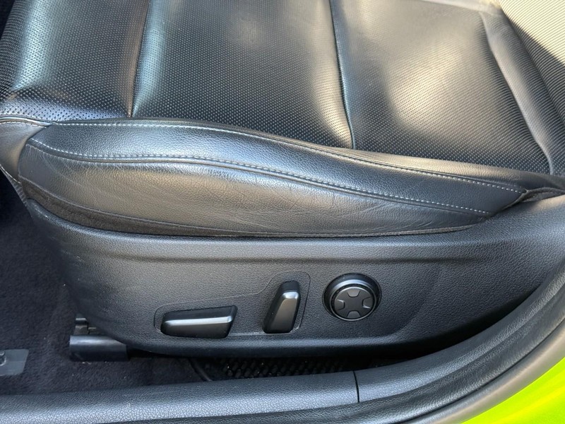 Kia Stinger Vehicle Image 21