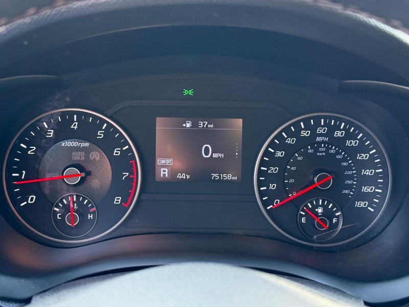 Kia Stinger Vehicle Image 27