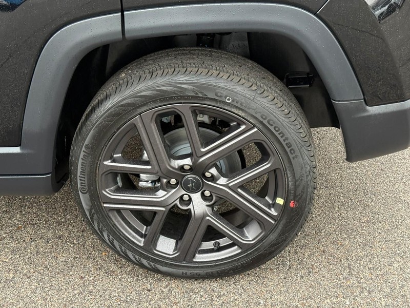 Jeep Compass Vehicle Full-screen Gallery Image 4