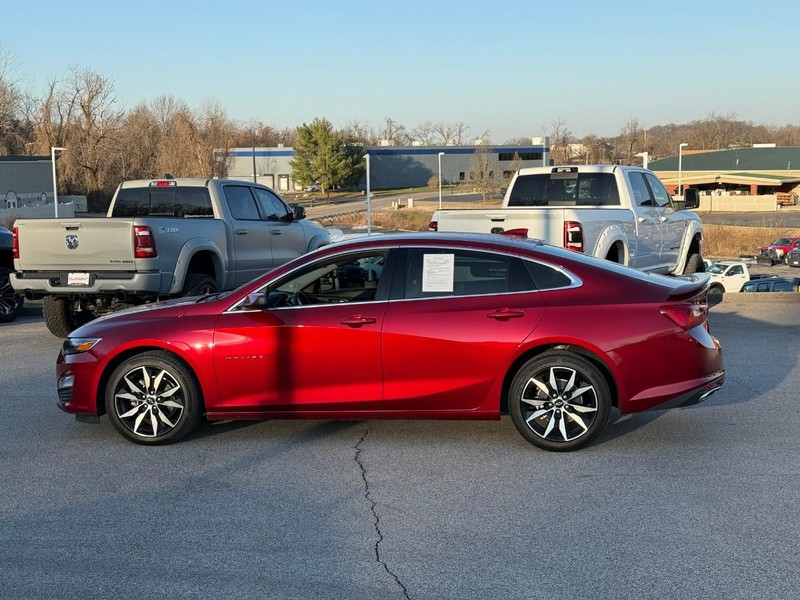 Chevrolet Malibu Vehicle Image 03