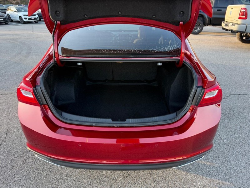 Chevrolet Malibu Vehicle Image 08