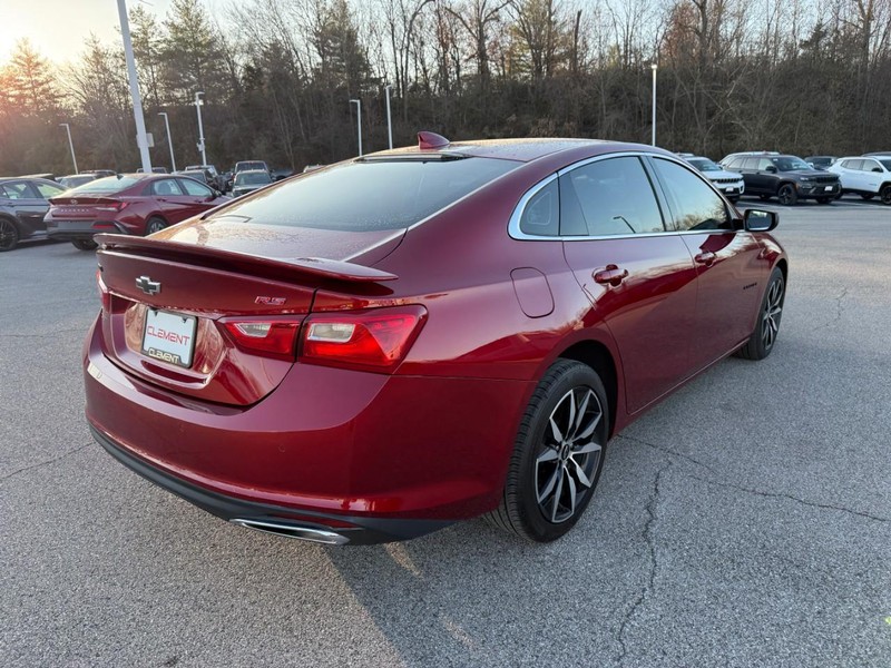 Chevrolet Malibu Vehicle Image 11