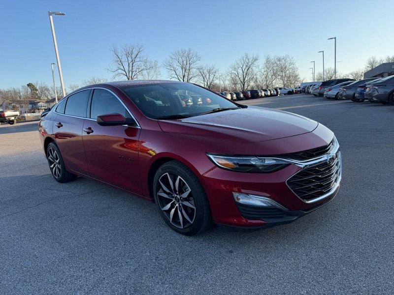 Chevrolet Malibu Vehicle Image 12