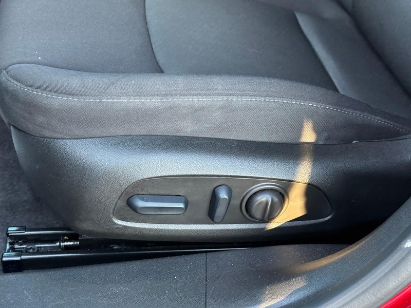 Chevrolet Malibu Vehicle Image 21