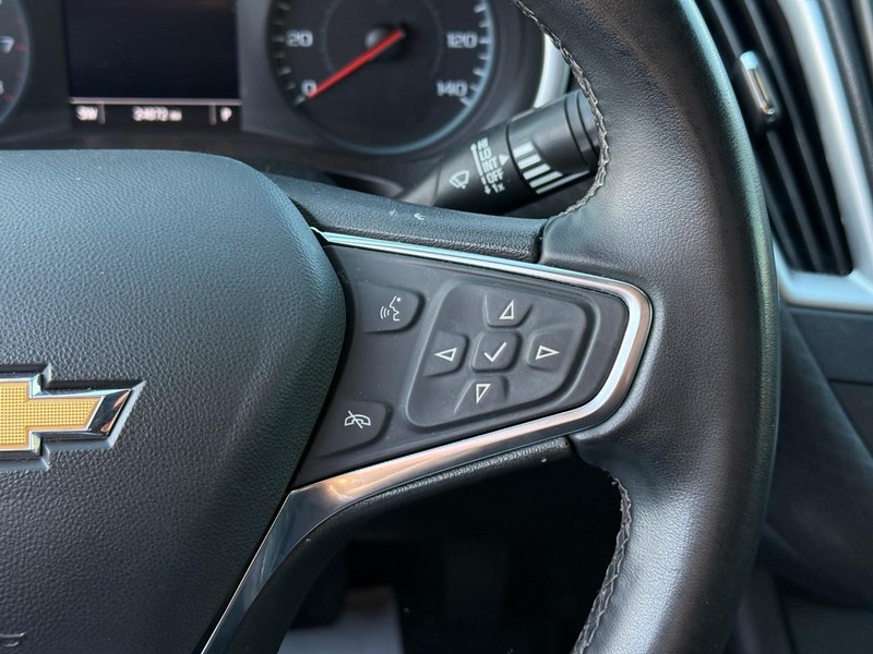 Chevrolet Malibu Vehicle Image 23