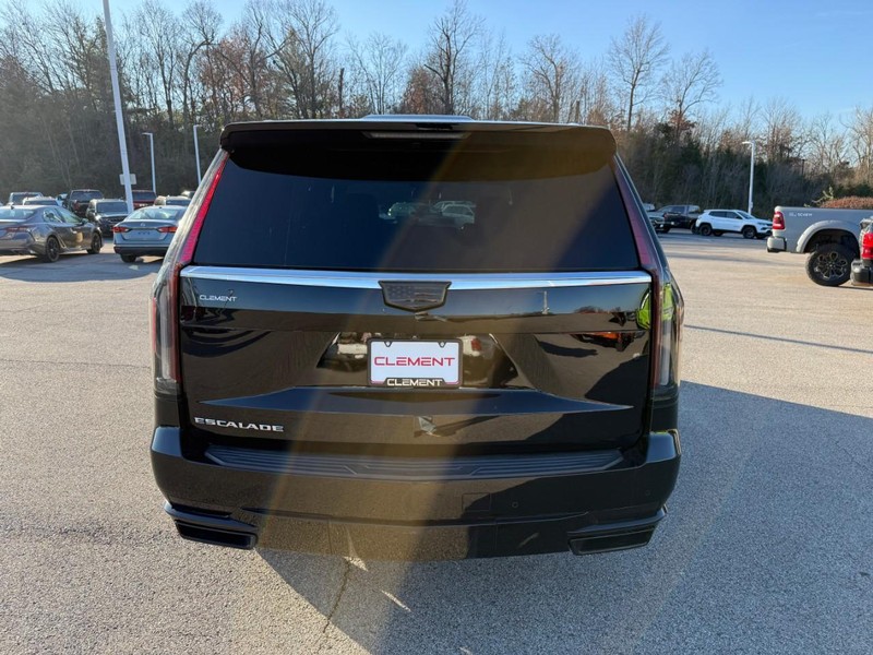 Cadillac Escalade Vehicle Image 07