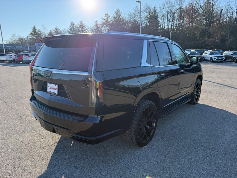 Cadillac Escalade Vehicle Image 08