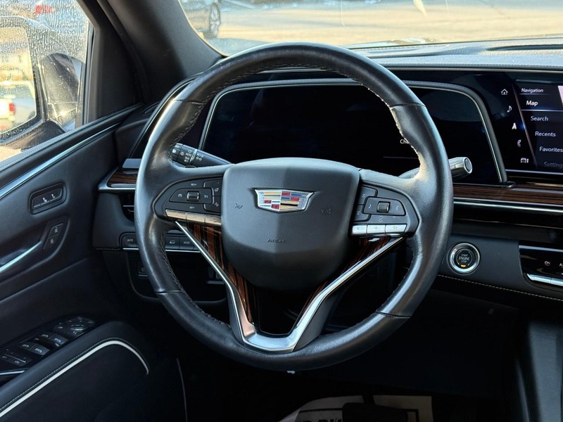 Cadillac Escalade Vehicle Image 15