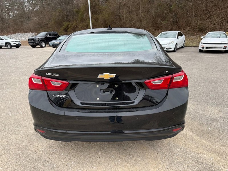 Chevrolet Malibu Vehicle Image 09