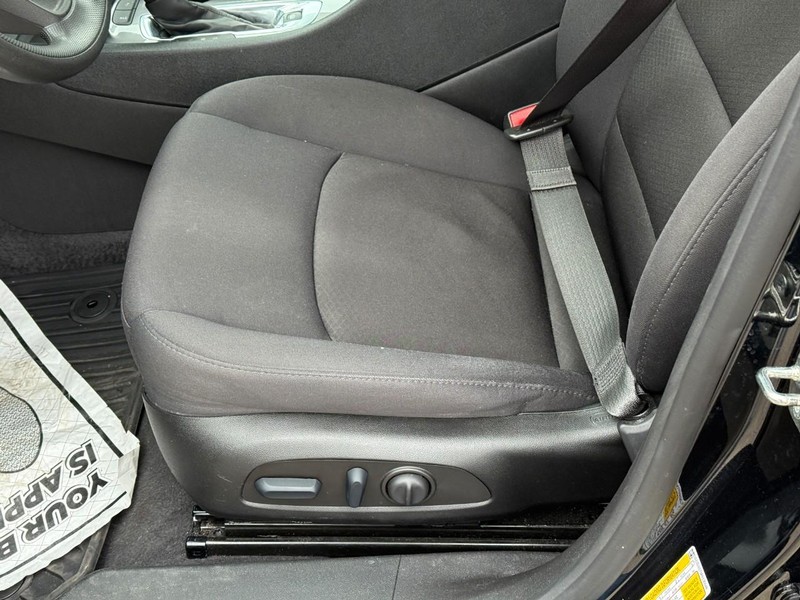 Chevrolet Malibu Vehicle Image 20