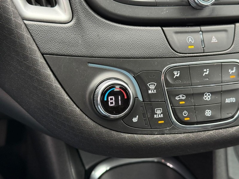 Chevrolet Malibu Vehicle Image 25