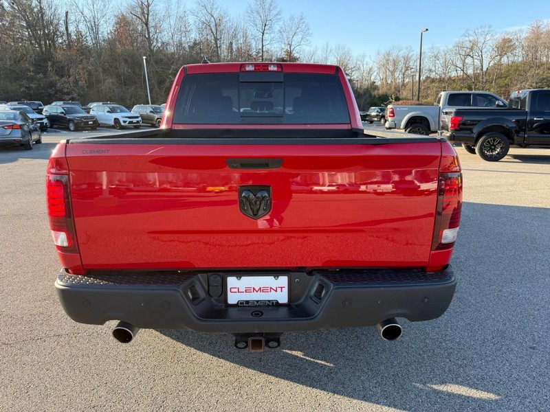 Ram 1500 Classic Vehicle Full-screen Gallery Image 6