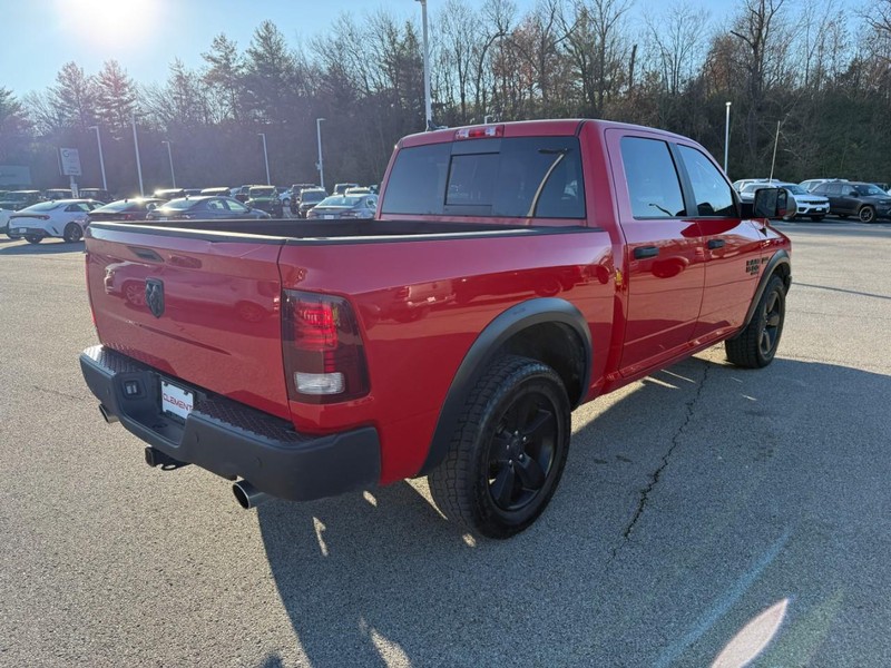 Ram 1500 Classic Vehicle Full-screen Gallery Image 7