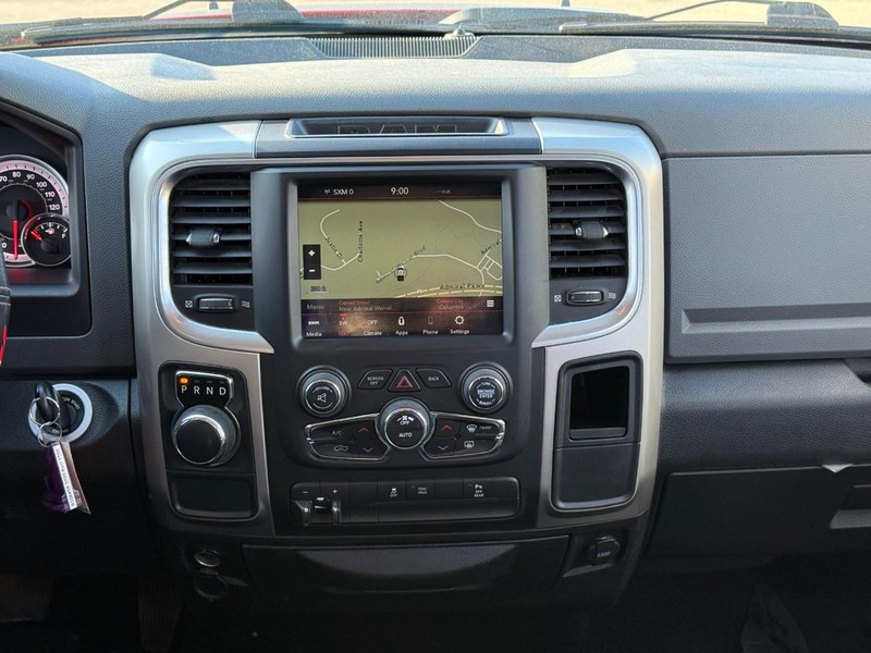 Ram 1500 Classic Vehicle Full-screen Gallery Image 13