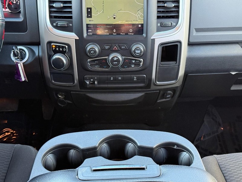 Ram 1500 Classic Vehicle Full-screen Gallery Image 14