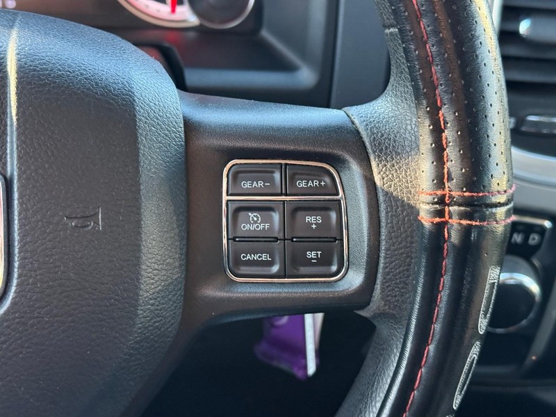 Ram 1500 Classic Vehicle Full-screen Gallery Image 20