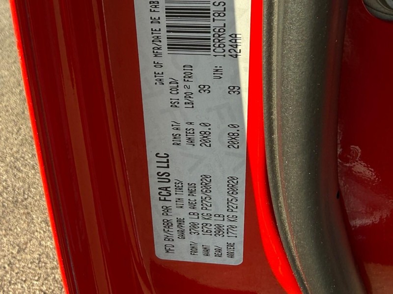 Ram 1500 Classic Vehicle Full-screen Gallery Image 23