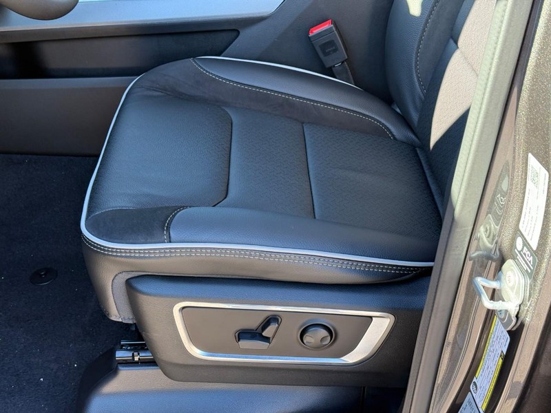 Ram 1500 Vehicle Image 15