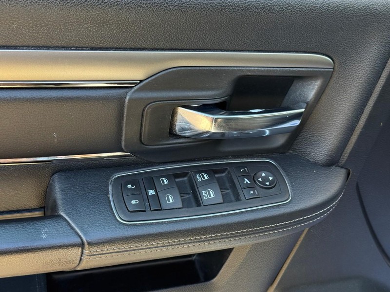 Ram 1500 Vehicle Image 18