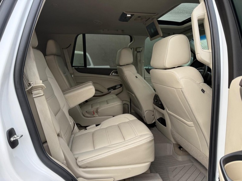 GMC Yukon Vehicle Image 14