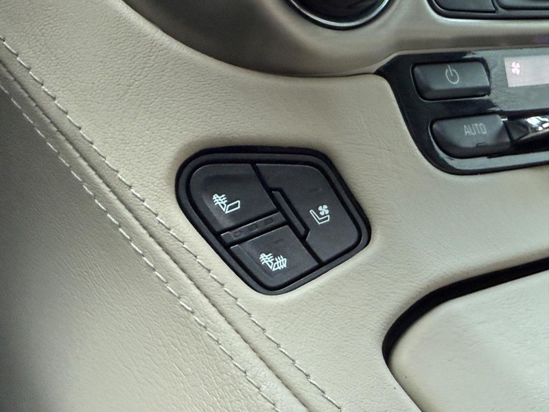 GMC Yukon Vehicle Image 26