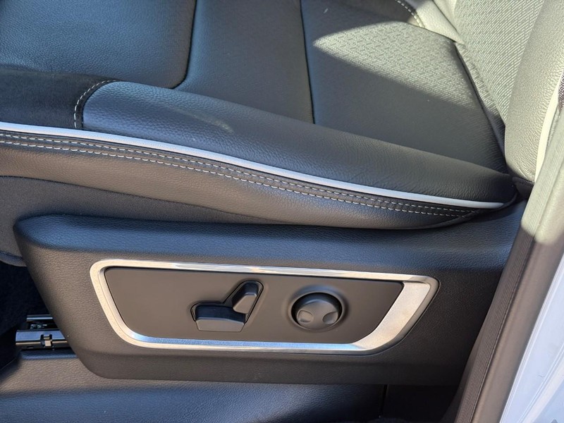 Ram 1500 Vehicle Image 16