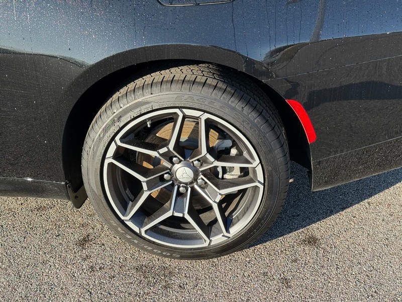 Dodge Charger Vehicle Full-screen Gallery Image 4