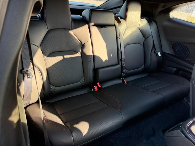 Dodge Charger Vehicle Full-screen Gallery Image 5