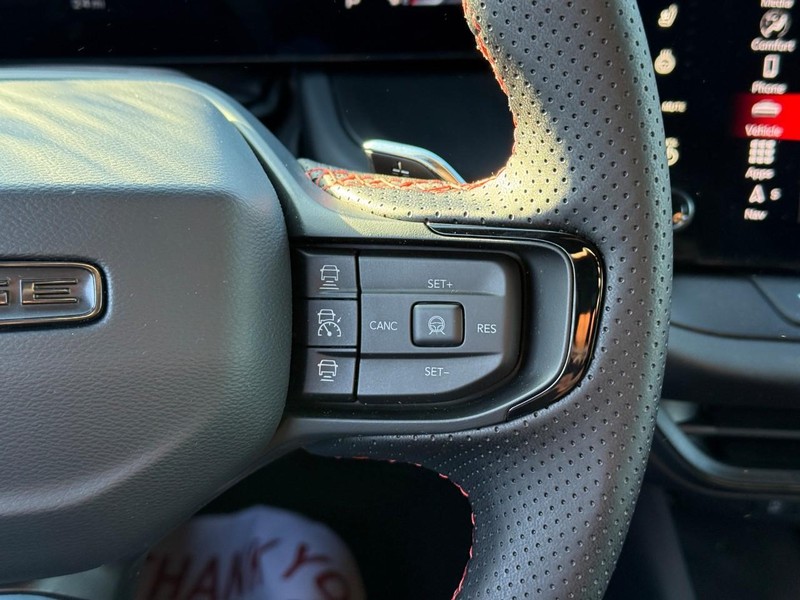 Dodge Charger Vehicle Full-screen Gallery Image 13