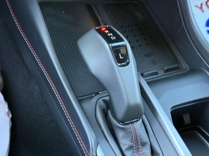 Dodge Charger Vehicle Full-screen Gallery Image 14
