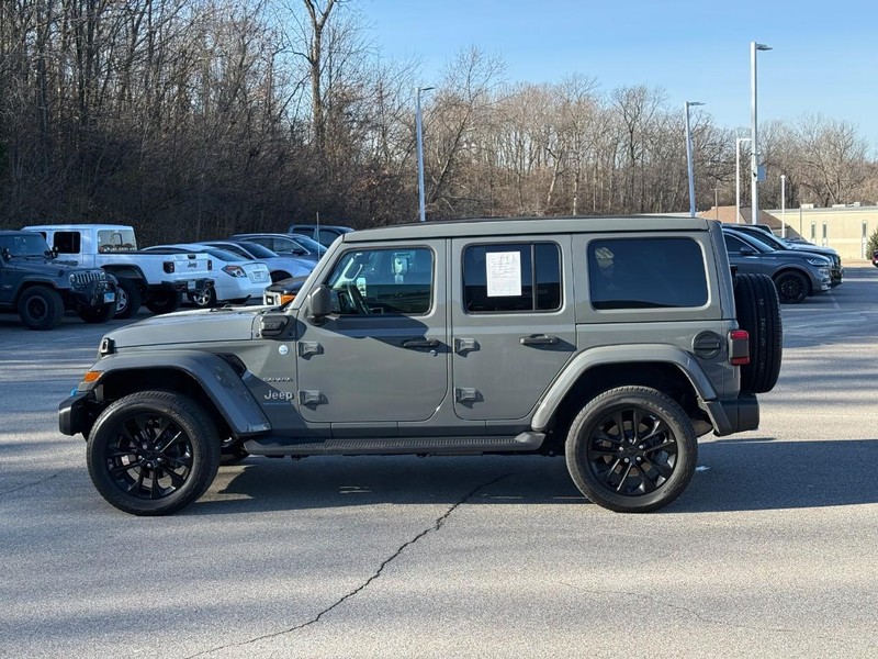 Jeep Wrangler 4xe Vehicle Full-screen Gallery Image 2