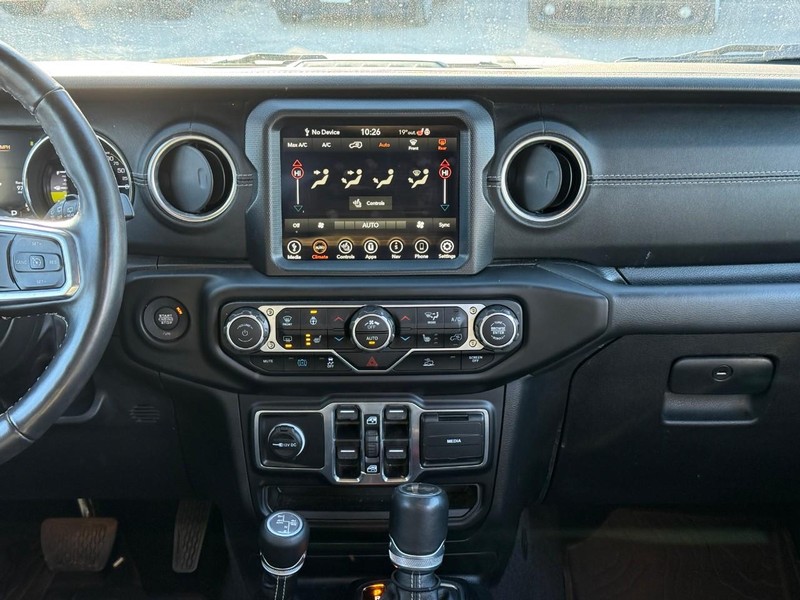 Jeep Wrangler 4xe Vehicle Full-screen Gallery Image 13