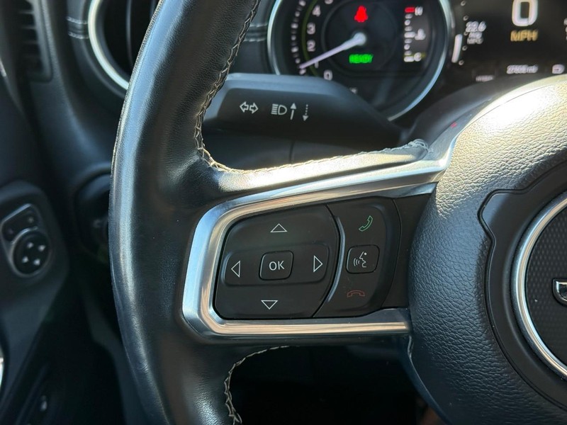 Jeep Wrangler 4xe Vehicle Full-screen Gallery Image 18