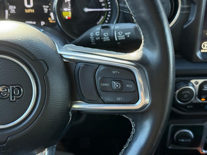 Jeep Wrangler 4xe Vehicle Full-screen Gallery Image 19