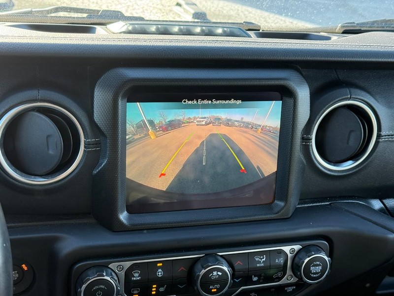 Jeep Wrangler 4xe Vehicle Full-screen Gallery Image 22