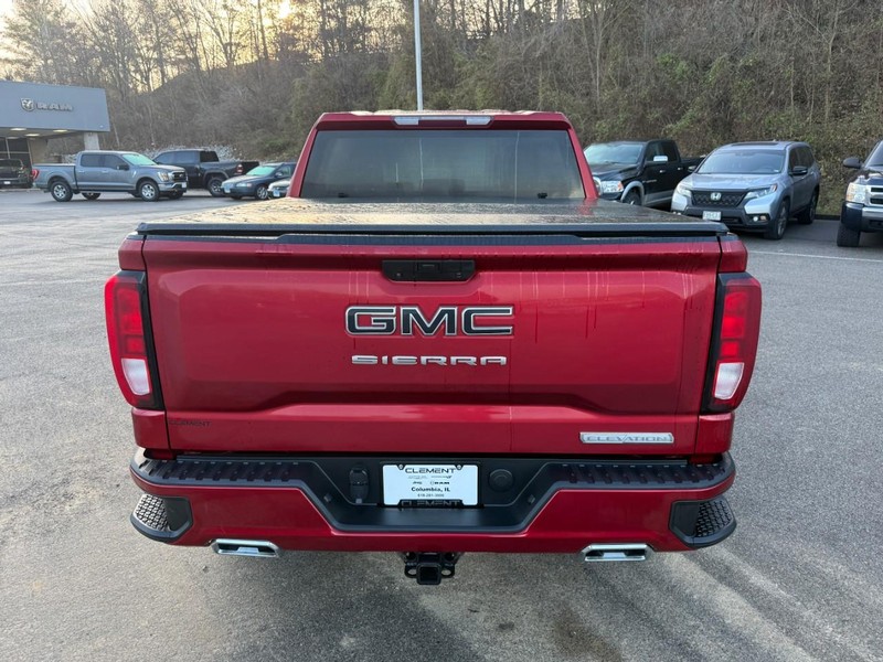 GMC Sierra 1500 Vehicle Full-screen Gallery Image 6
