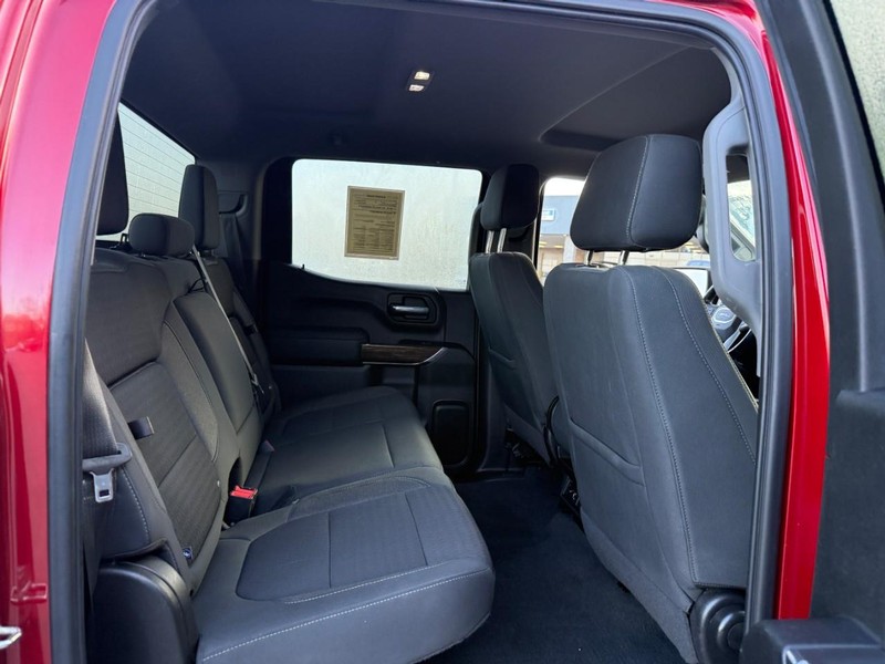 GMC Sierra 1500 Vehicle Full-screen Gallery Image 9