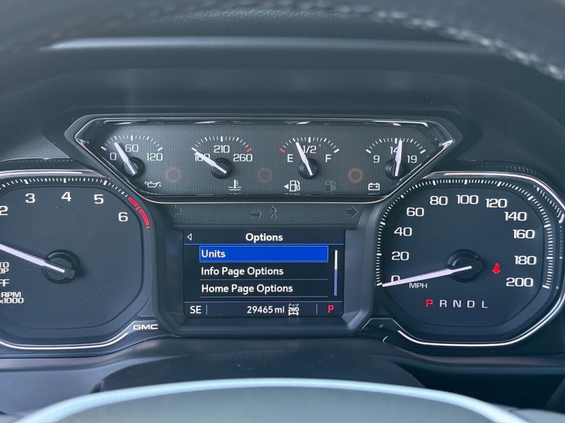 GMC Sierra 1500 Vehicle Full-screen Gallery Image 19