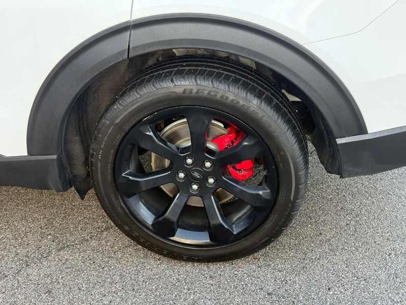 Ford Explorer Vehicle Image 05