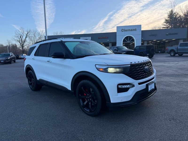 Ford Explorer Vehicle Image 12